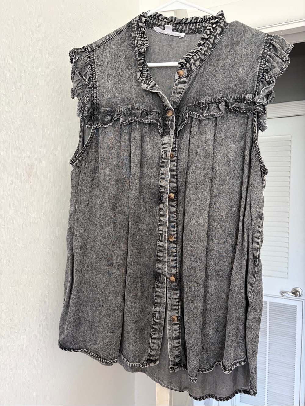 Jane and Delancey Washed Black Ruffle-Trim Button-Front Sleeveless Top